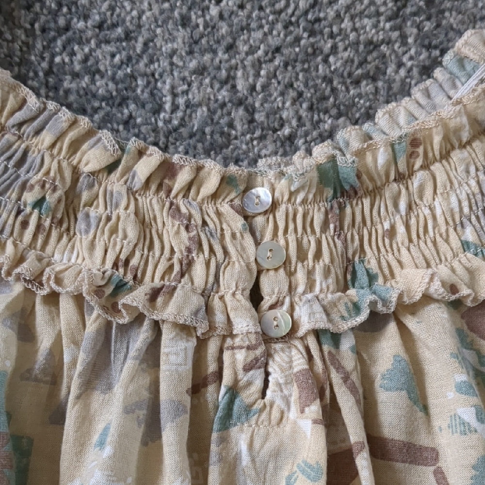 Patterned Top with Ruffle Sleeves - Picture 2 of 4